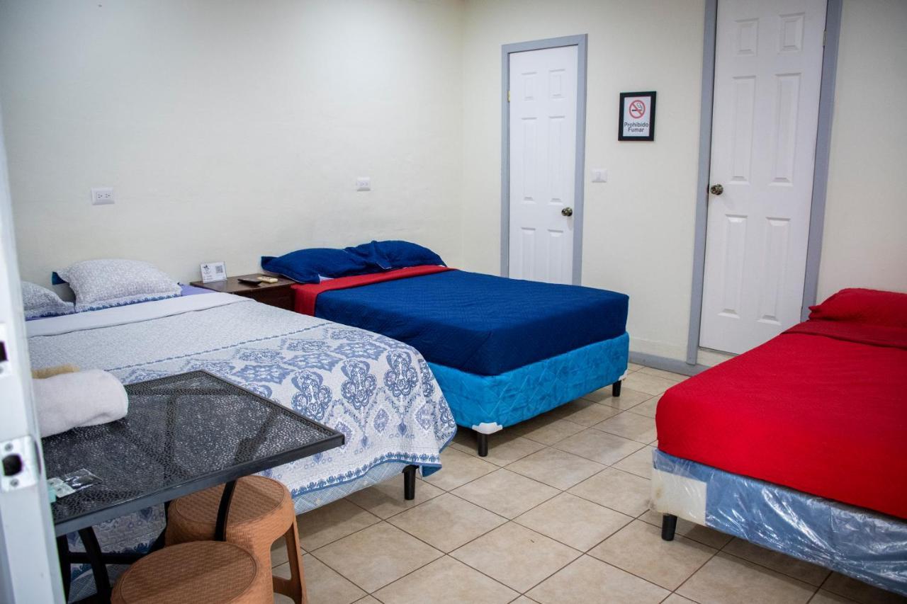 Hostal Don Luis Santa Rosa de Lima 外观 照片